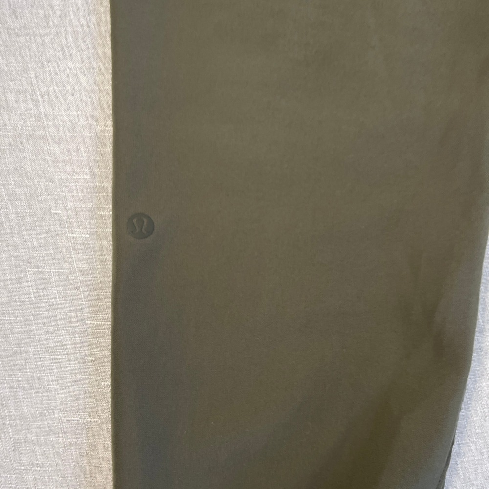 Lululemon On the Fly Travel Woven Jogger‎ Womens 4 Dark Olive Green Pants - Picture 10 of 14